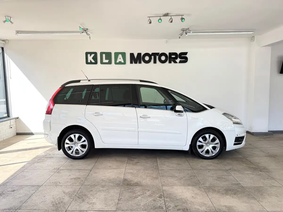 2013-citroen-grand-c4-picasso-16hdi-platinum-big-5