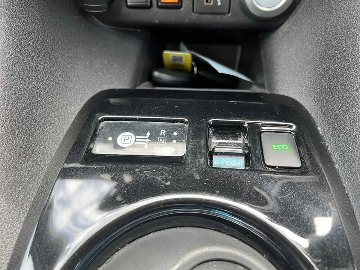 2022-nissan-leaf-e-n-connecta-big-39
