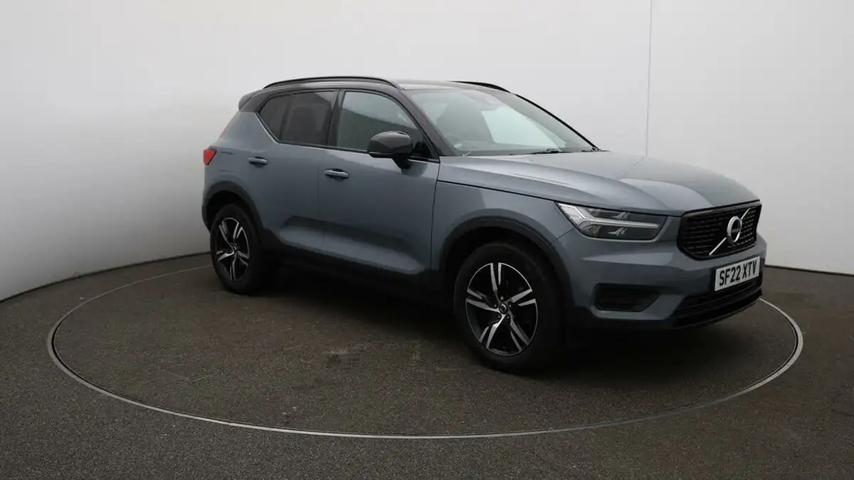 2022-volvo-xc40-15-t3-r-design-auto-big-1