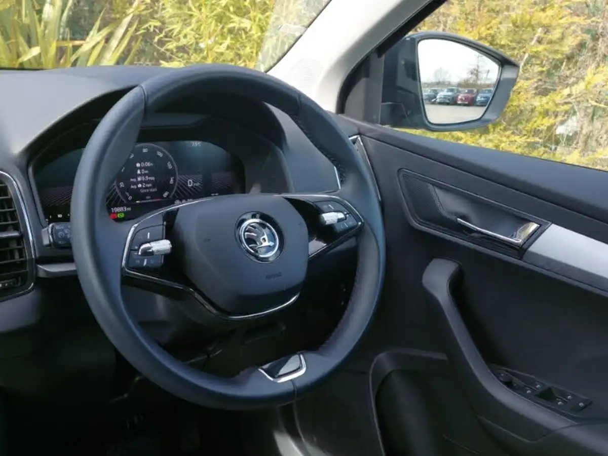 2023-skoda-karoq-15-tsi-se-drive-dsg-big-10
