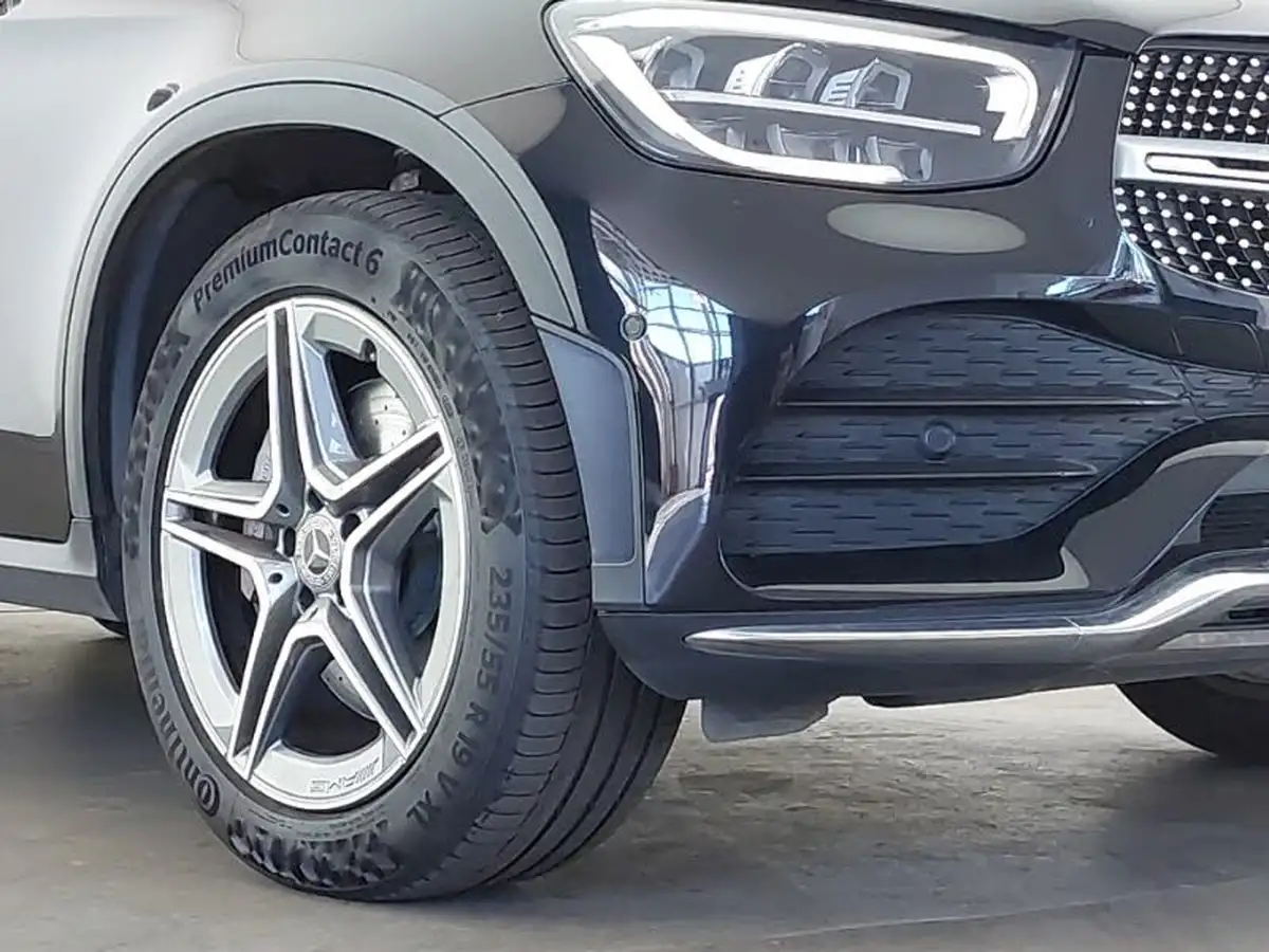 2019-mercedes-benz-glc-class-20d-glc220d-amg-line-station-wagon-5d-4matic-plus-big-8