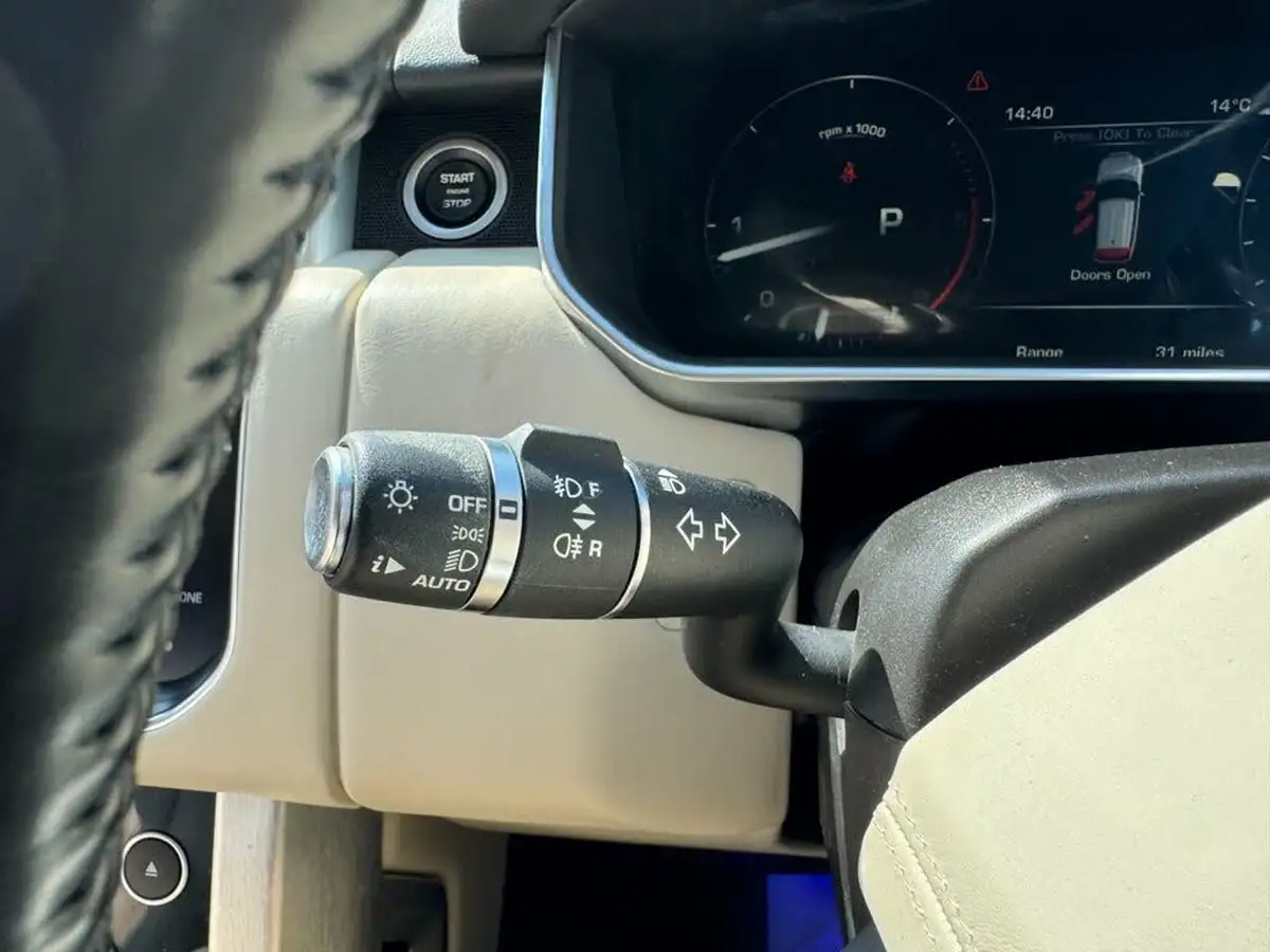 2014-land-rover-range-rover-44-sdv8-vogue-44sd-v8-339bhp-ss-big-20