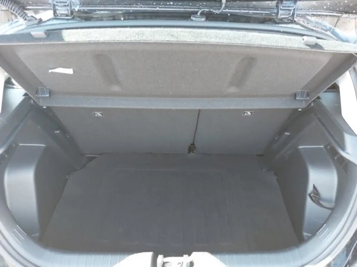 2024-hyundai-i20-10-t-gdi-advance-big-7