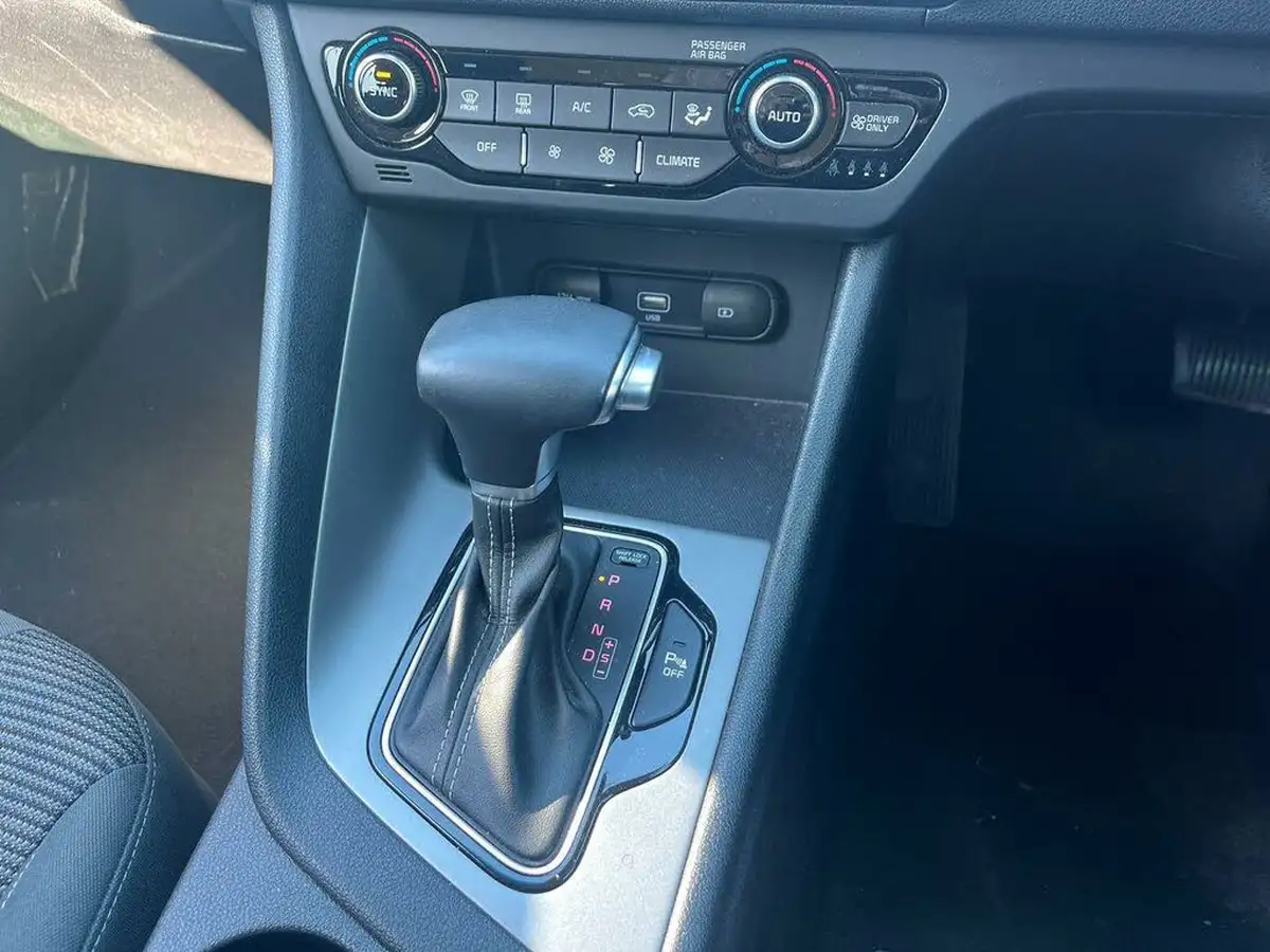2022-kia-niro-16-gdi-2-139bhp-156kwh-big-16