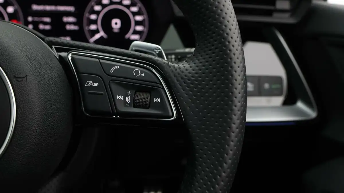2022-audi-rs3-25-tfsi-sportback-5d-big-23