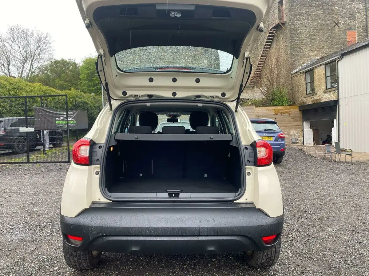 2014-renault-captur-15dci-dynamique-90bhp-energyss-big-20