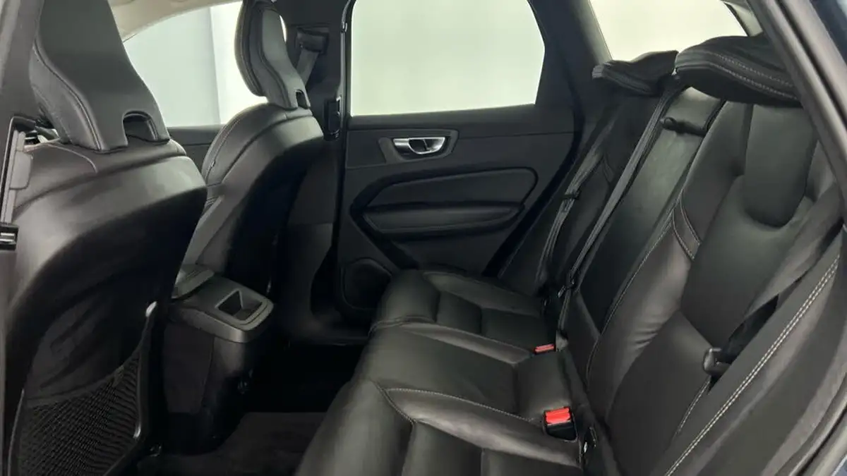 2021-volvo-xc60-20td-b4-inscription-awd-big-6