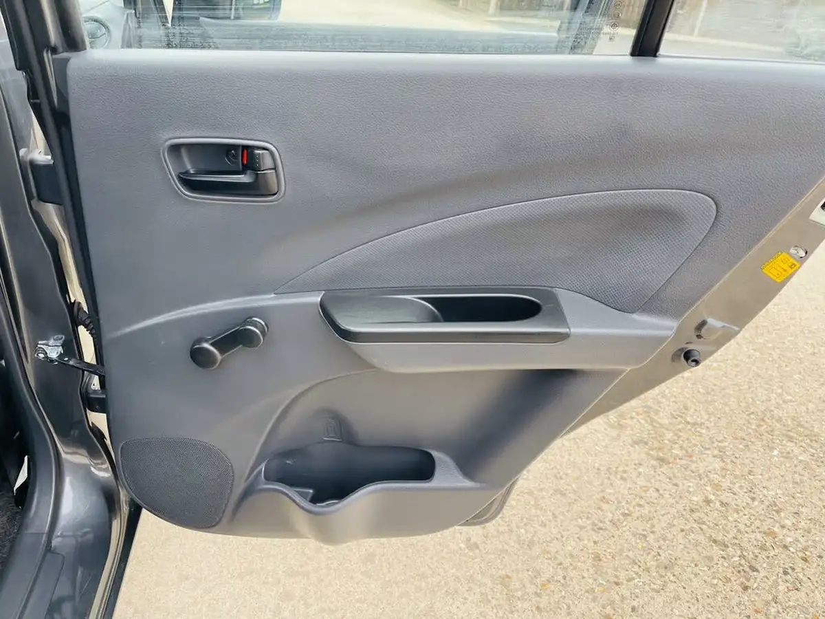 2018-suzuki-celerio-10-sz2-big-30