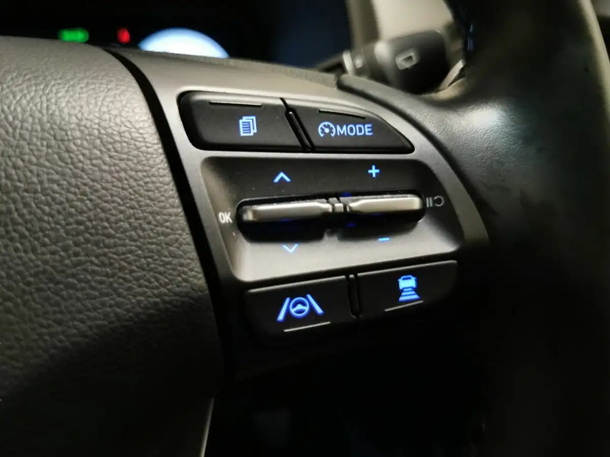 2021-hyundai-kona-e-premium-204ps-64kwh-7kw-obc-big-21