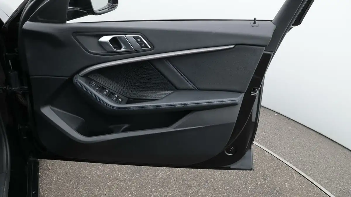 2022-bmw-1-series-15-118i-m-sport-lcp-dct-big-15