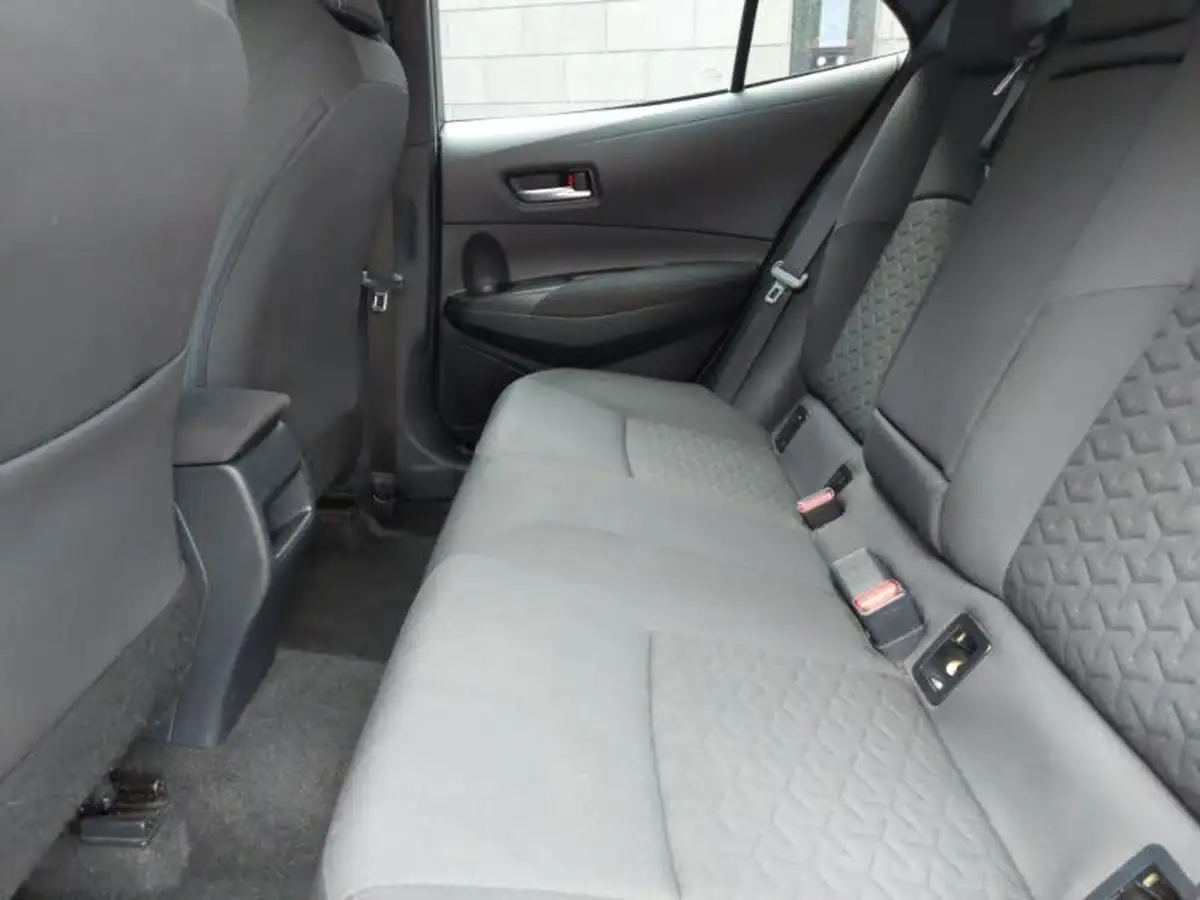 2019-toyota-corolla-18-vvt-i-design-trk-hatchback-5d-big-5