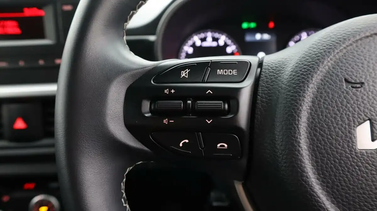 2021-kia-picanto-10-2-big-22