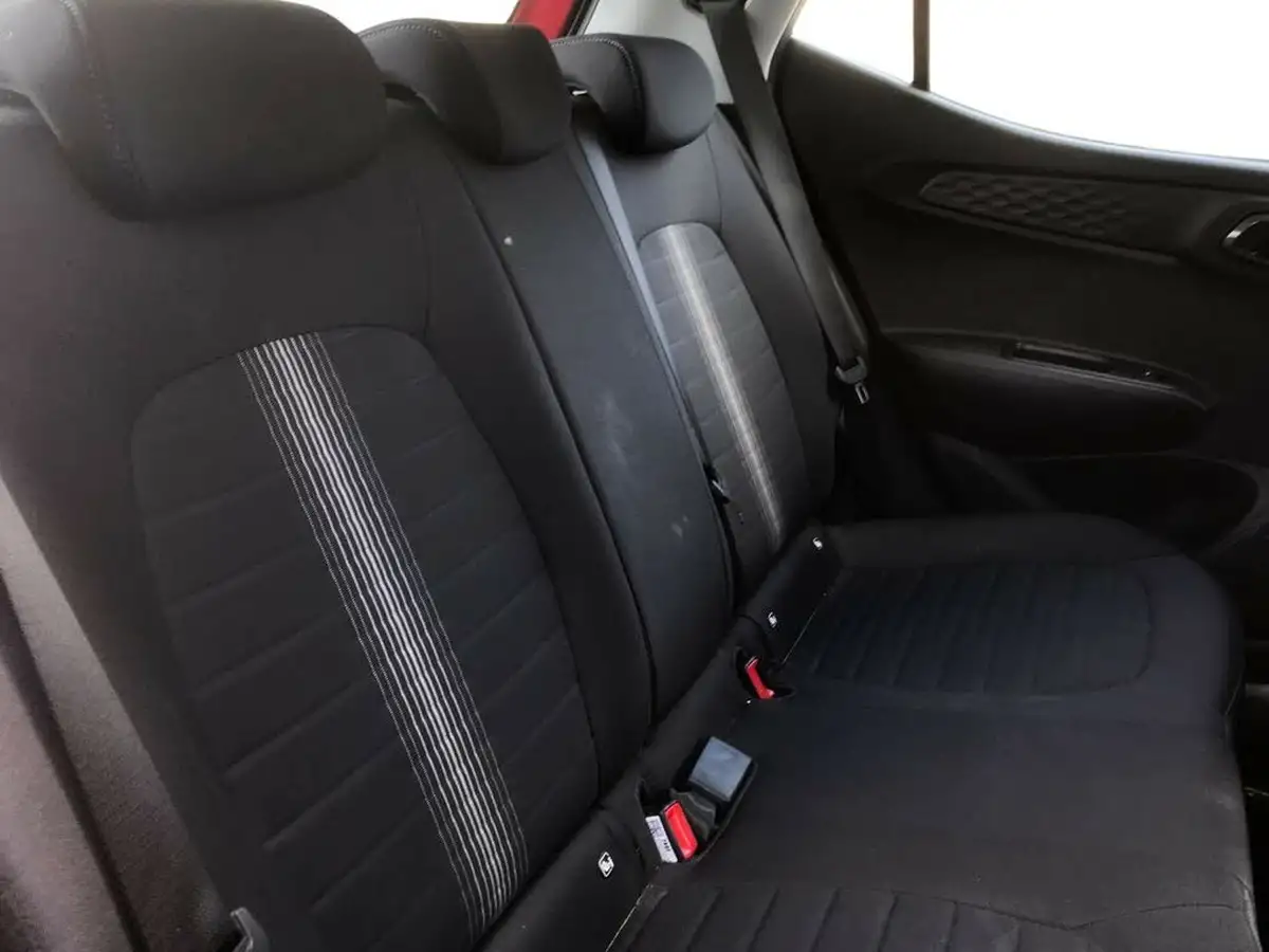 2023-hyundai-i10-12-se-connect-auto-big-10