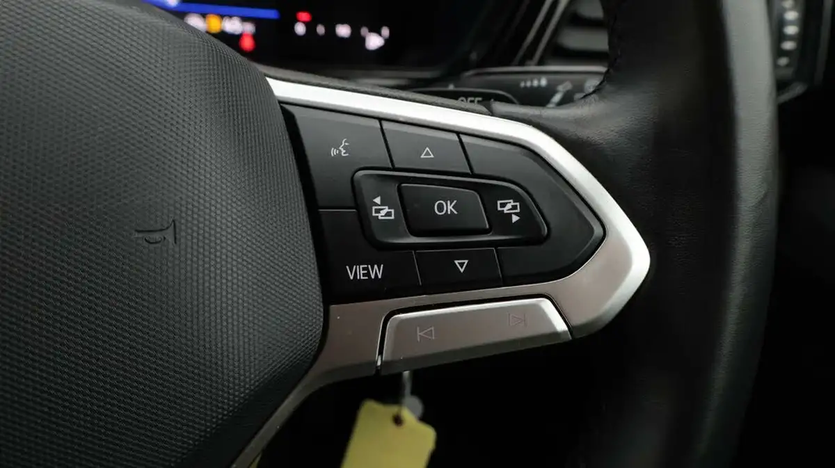 2023-volkswagen-t-cross-10-tsi-black-edition-110ps-dsg-big-23