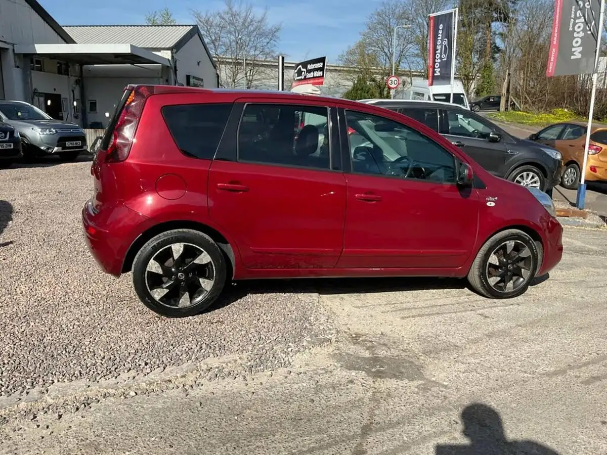 2012-nissan-note-15td-n-tec-big-60