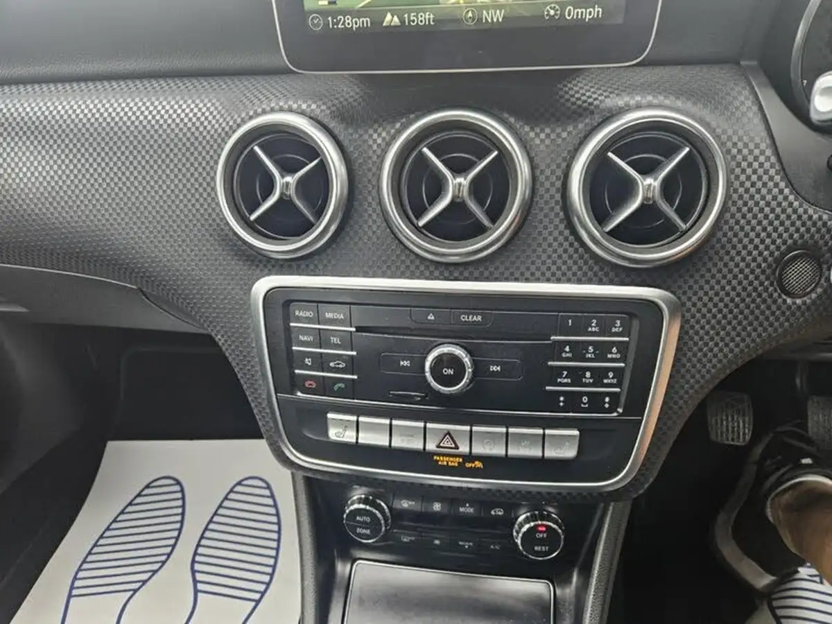 2017-mercedes-benz-a-class-15d-a180d-sport-executivess-big-17