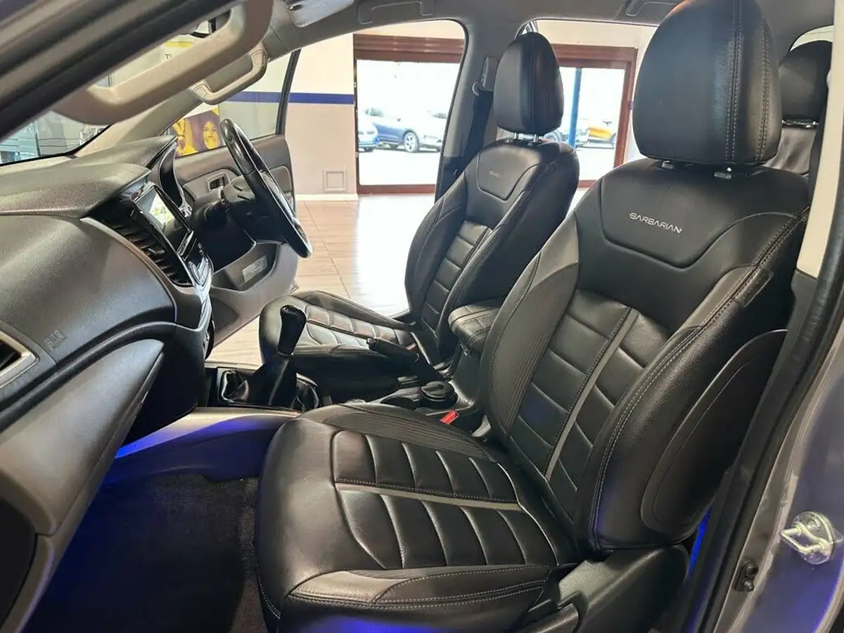 2019-mitsubishi-l200-24di-d-barbarian-eu6-big-11