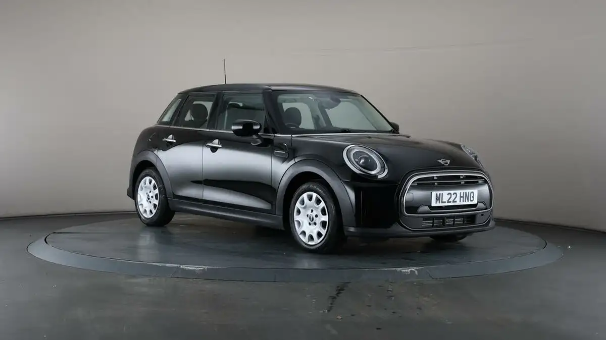2022-mini-cooper-15-one-classic-5d-big-44