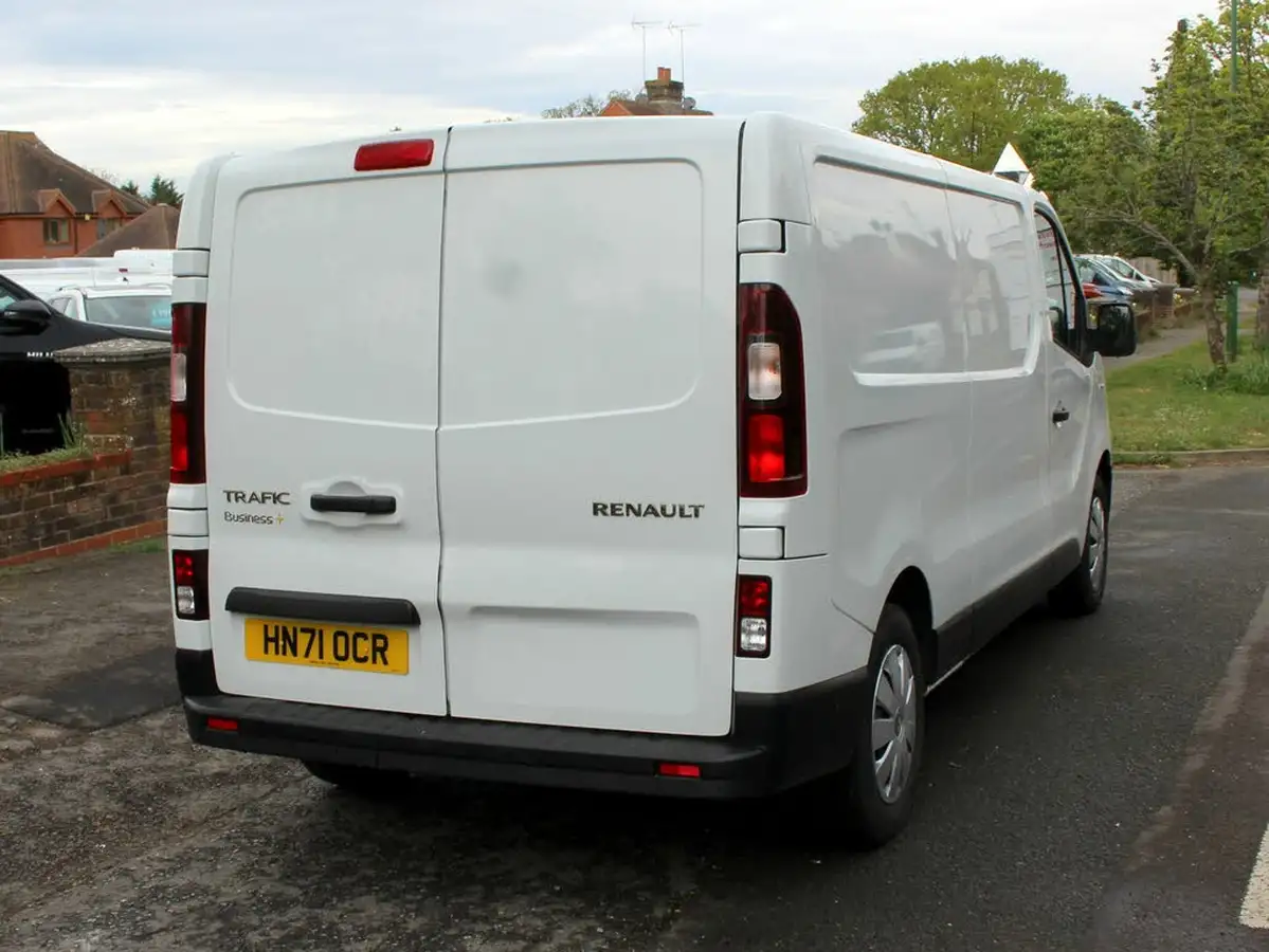 2021-renault-trafic-20dci-ll30-energy-120-business-panel-big-5