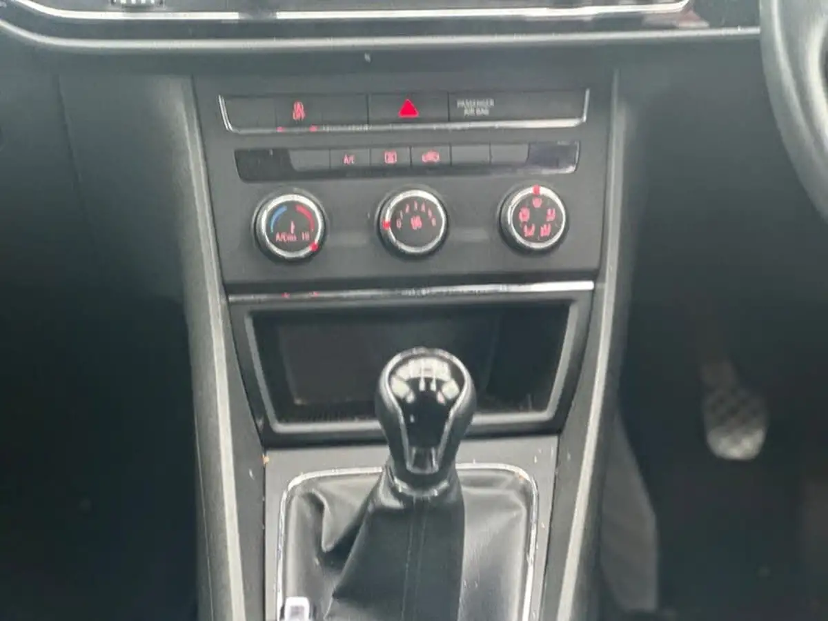 2014-seat-leon-16tdi-se-tech-pack-cr-105ps-ss-sports-tourer-5d-big-45