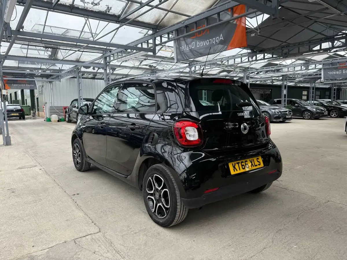 2017-smart-forfour-10-prime-71bhp-premiumss-big-9