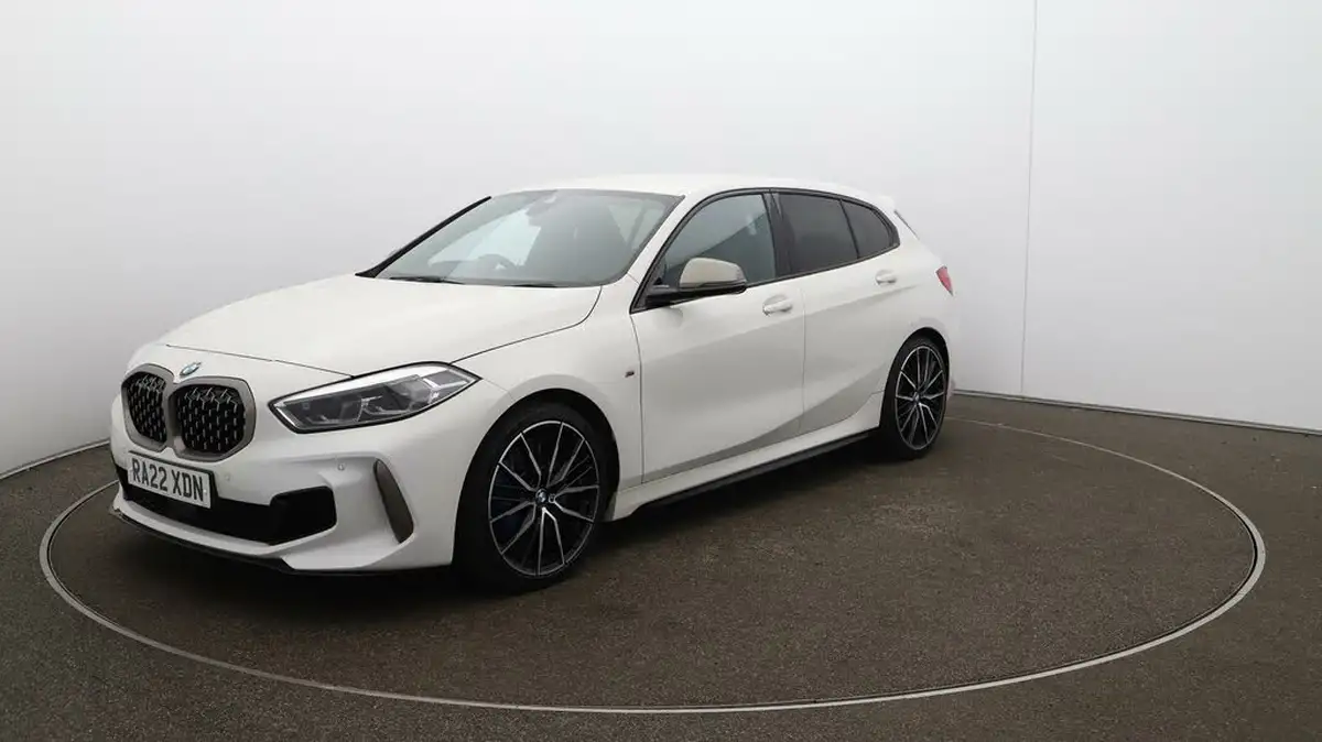 2022-bmw-1-series-20-m135i-xdrive-big-61