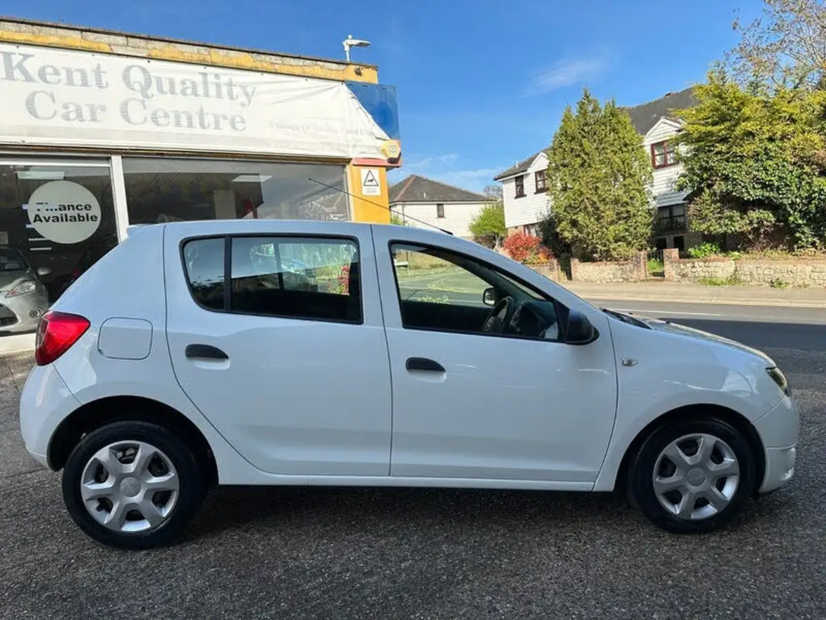 2016-dacia-sandero-12-ambiance-big-6