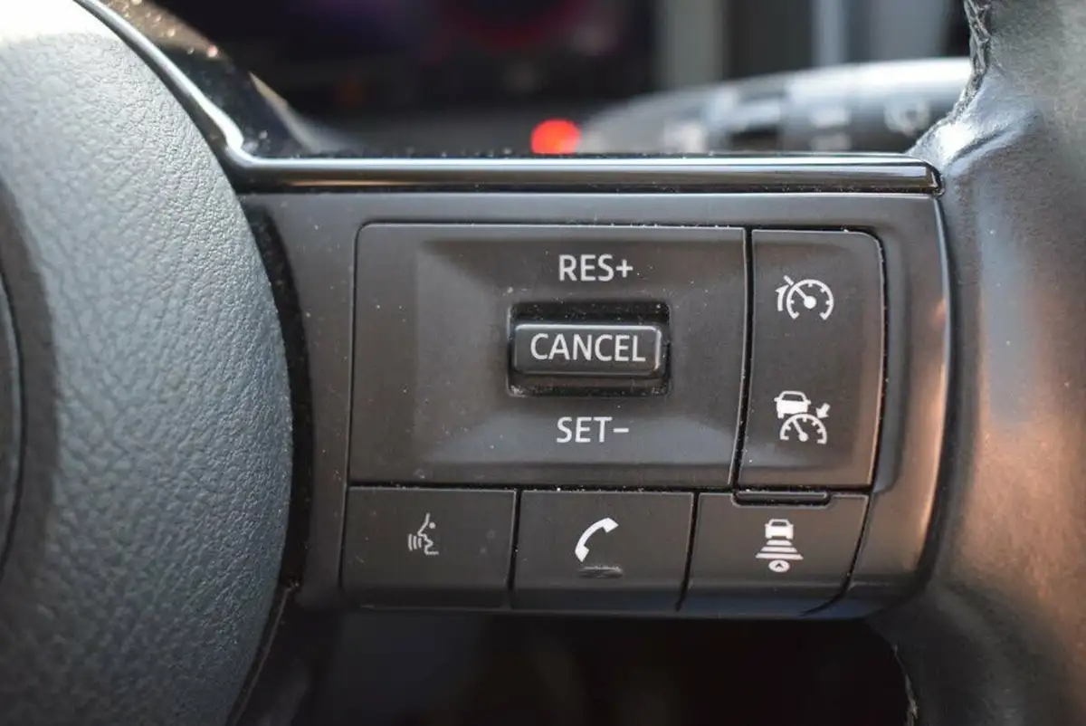 2021-nissan-qashqai-13-dig-t-n-connecta-140ps-big-23