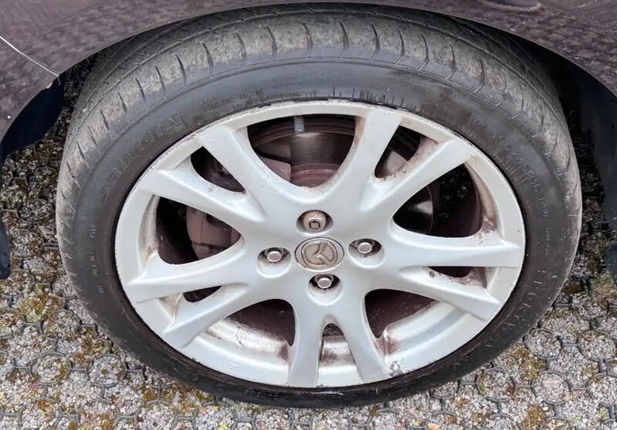 2010-mazda-mazda2-13-tamura-5d-big-34