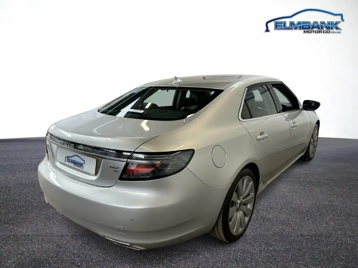 2011-saab-9-5-28-aero-saloon-4d-big-11