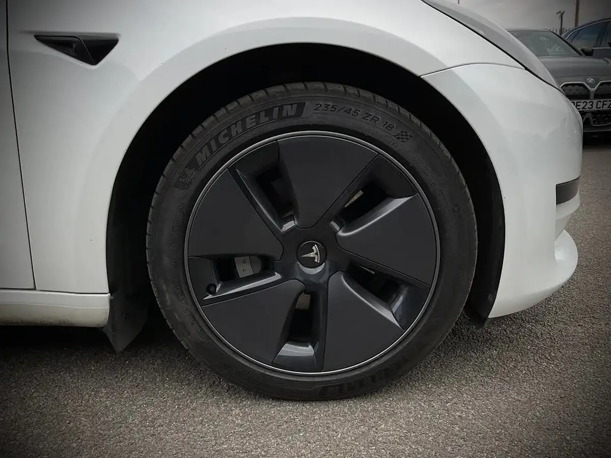 2023-tesla-model-3-e-rwd-241bhp-big-39