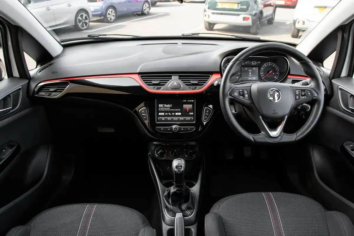 2018-vauxhall-corsa-14i-16v-turbo-white-edition-3d-big-3