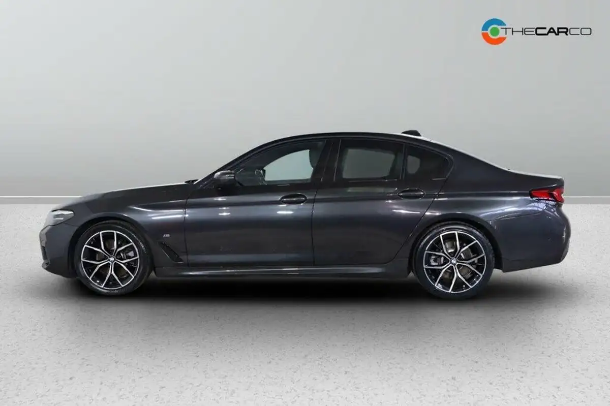 2022-bmw-5-series-20td-520d-m-sport-mht-saloon-4d-big-7