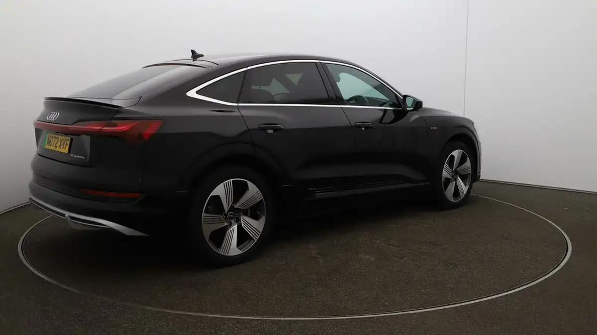 2023-audi-e-tron-55e-s-line-sportback-big-46