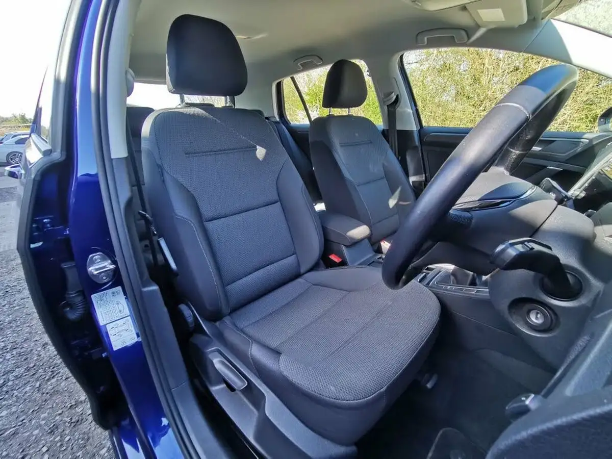 2018-volkswagen-golf-14-tsi-se-hatchback-5d-big-11