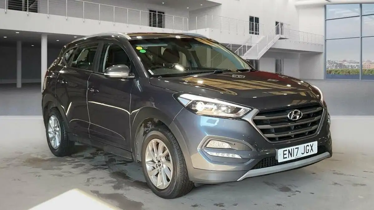 2017-hyundai-tucson-17crdi-blue-drive-se-nav-116ps-big-4