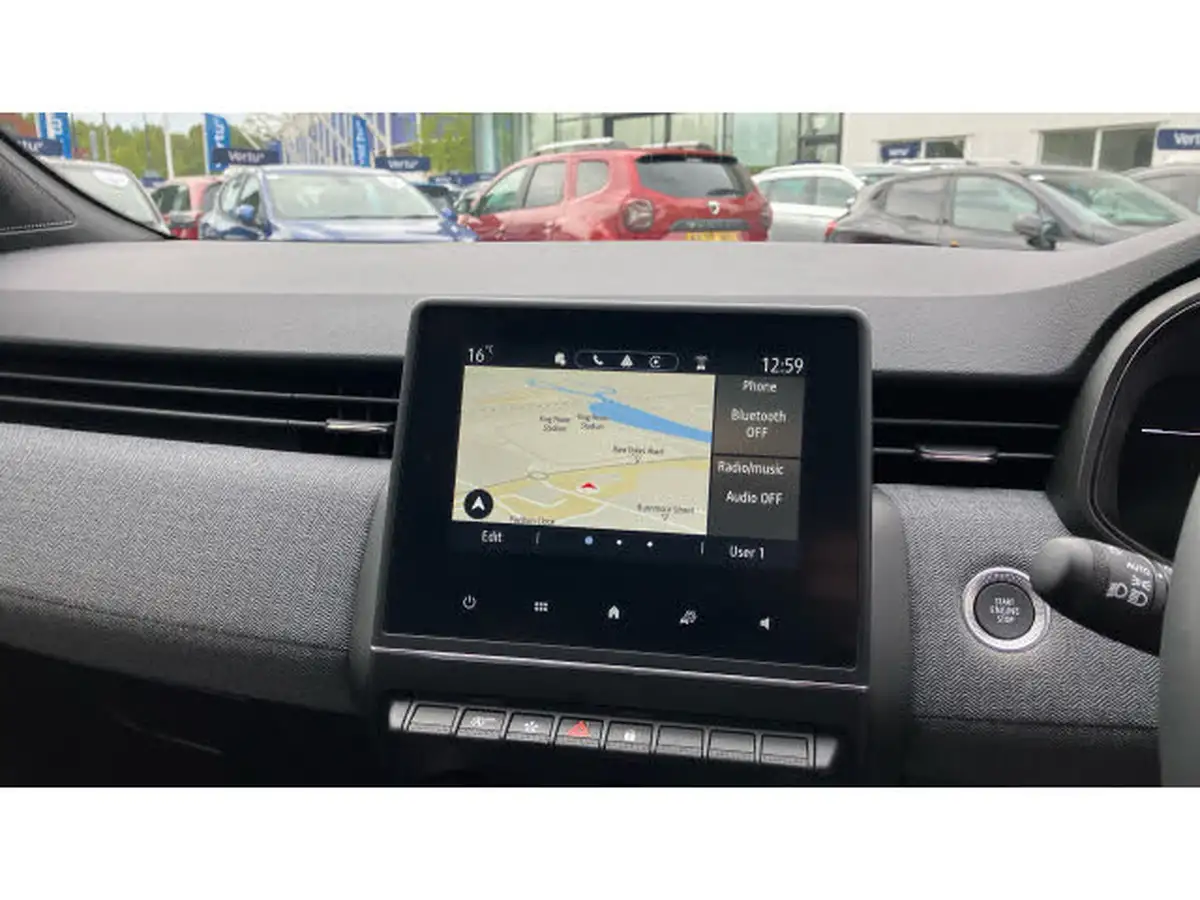 2024-renault-clio-10-tce-techno-big-11