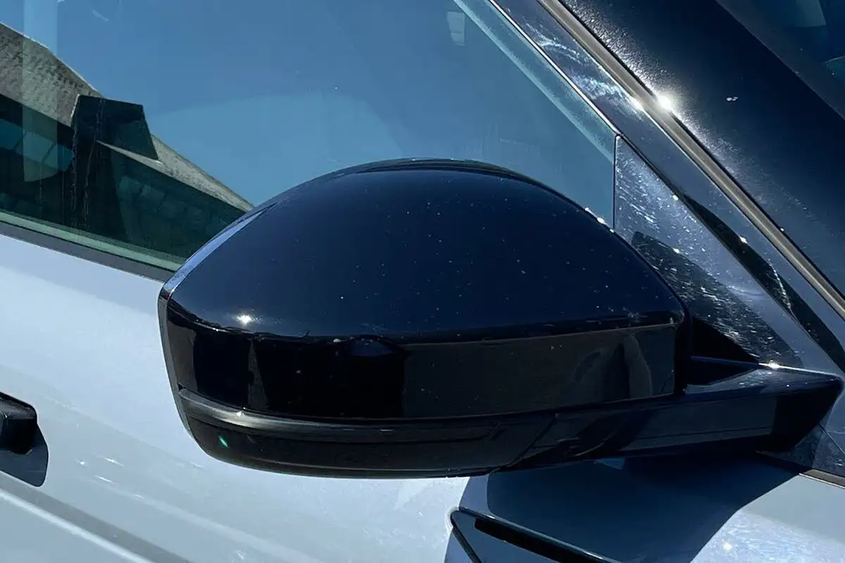 2022-land-rover-range-rover-evoque-15-p300e-r-dynamic-s-big-47