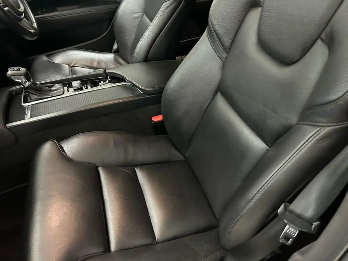 2020-volvo-v90-20-t4-momentum-plus-big-31