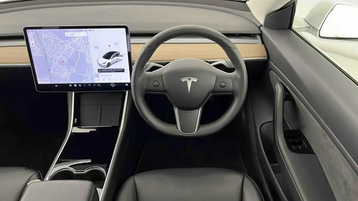 2020-tesla-model-3-e-standard-plus-big-10
