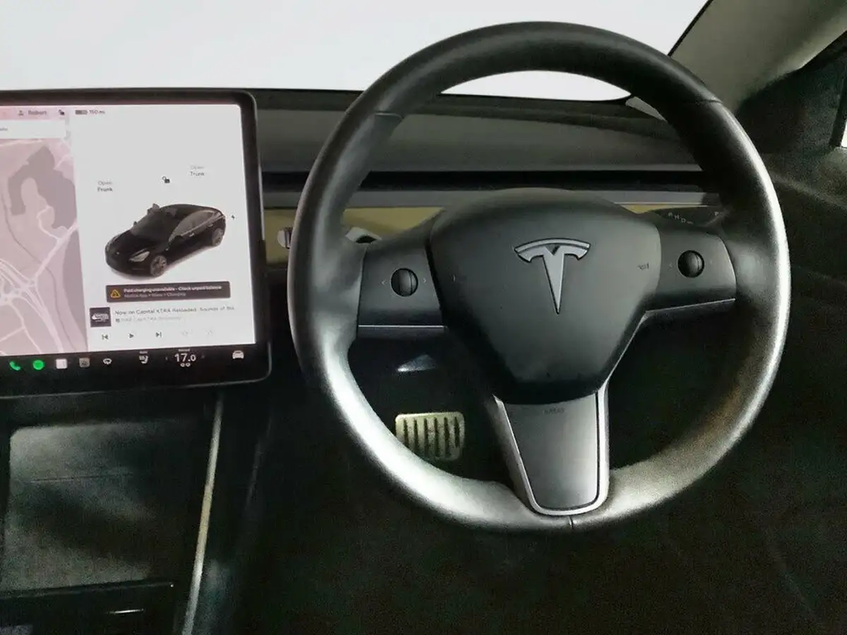 2020-tesla-model-3-e-performance-big-12