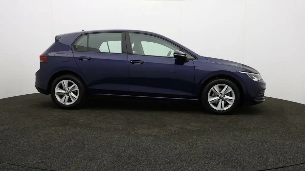 2022-volkswagen-golf-15-tsi-life-130ps-hatchback-big-31