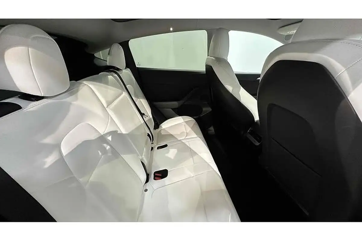 2023-tesla-model-y-e-rwd-big-26