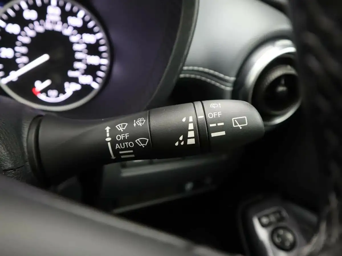 2022-nissan-juke-10-dig-t-tekna-big-23