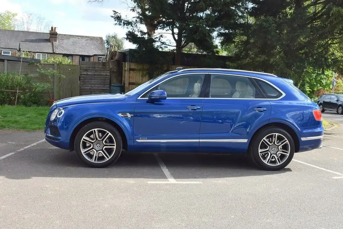 2017-bentley-bentayga-40-diesel-big-39