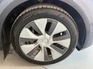 2022-tesla-model-y-e-long-range-small-35