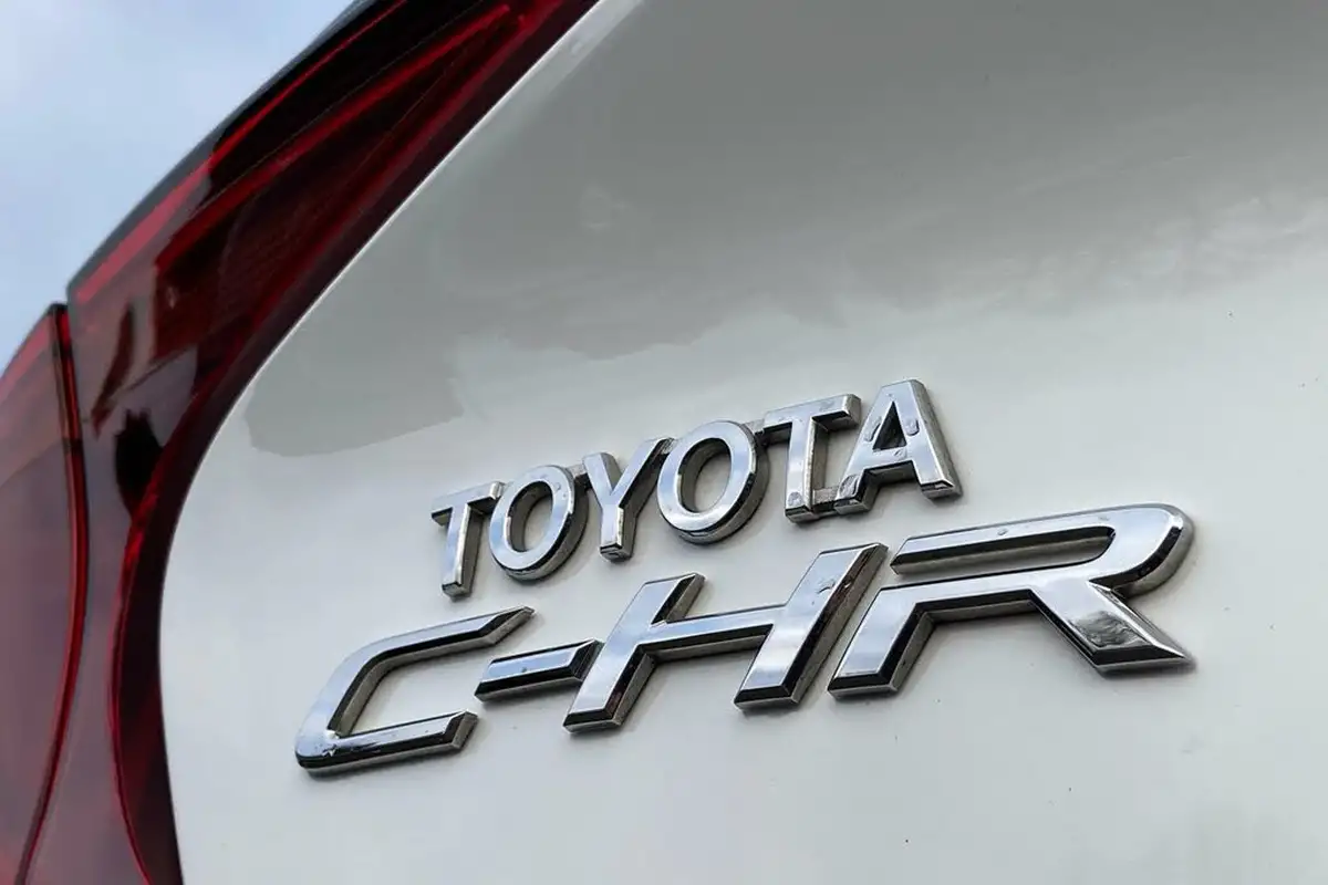 2023-toyota-c-hr-18-vvt-i-gr-sport-big-35