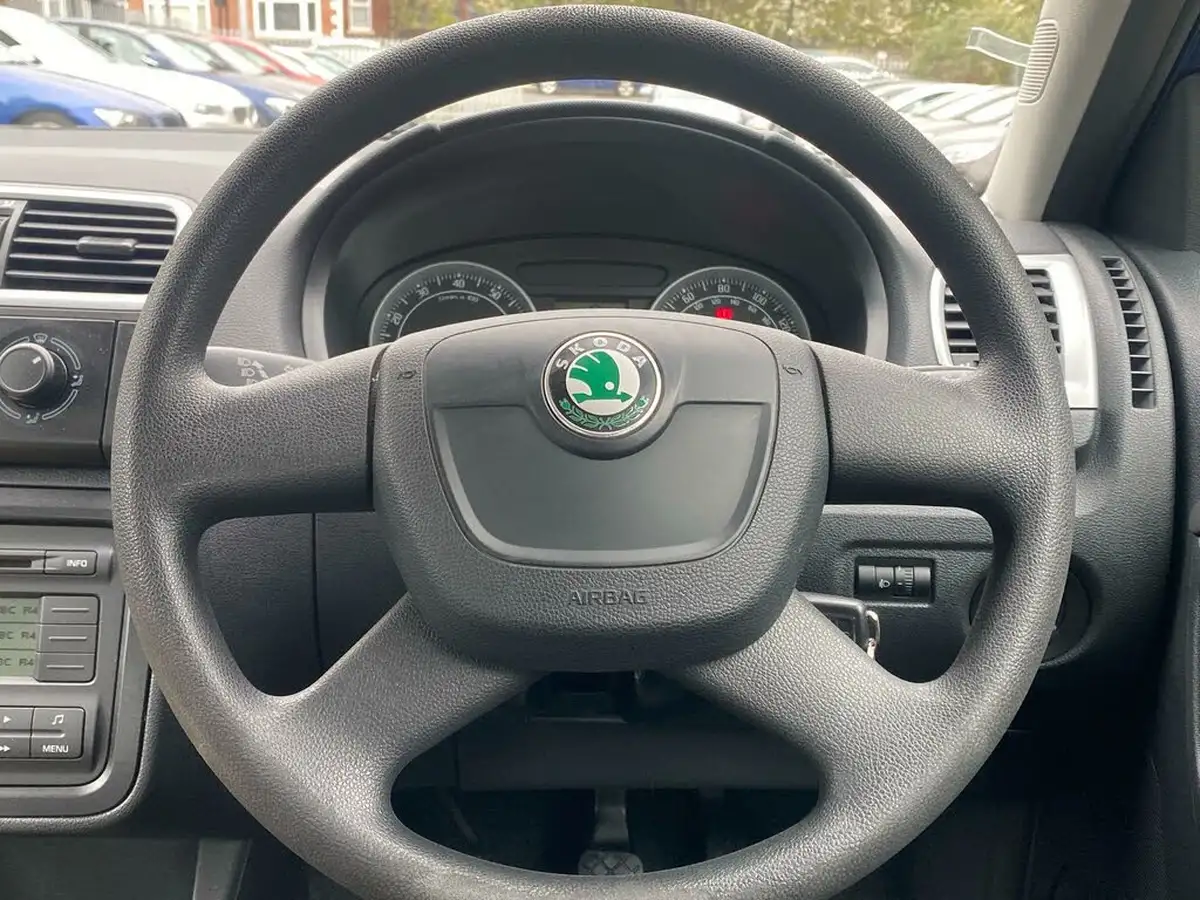 2009-skoda-fabia-14-2-estate-big-23