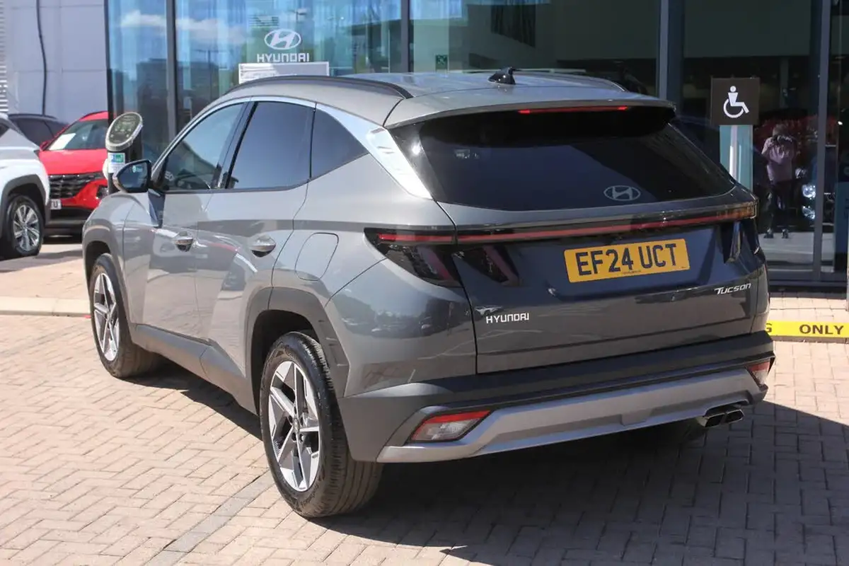 2024-hyundai-tucson-16-t-gdi-premium-160ps-two-tone-roof-big-2