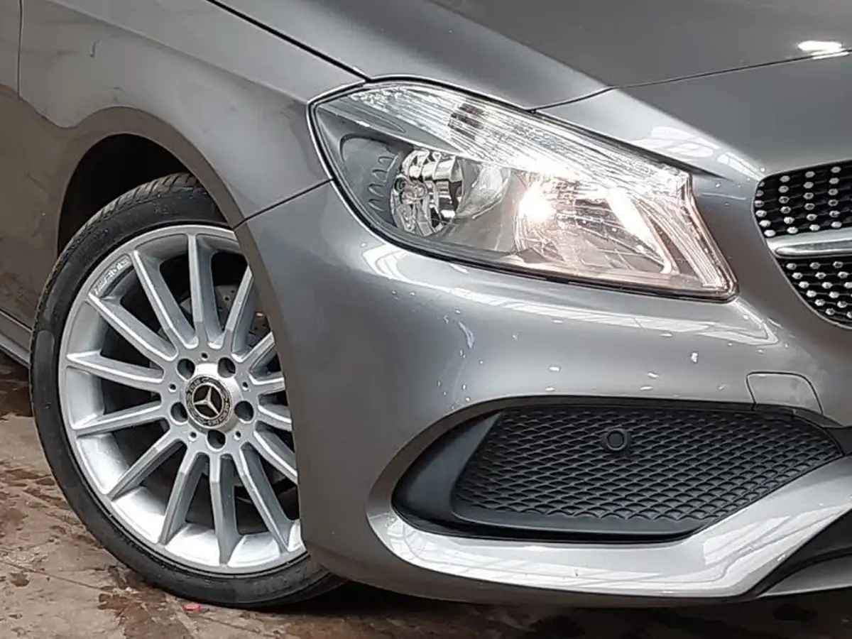 2017-mercedes-benz-a-class-15d-a180d-amg-line-ss-big-8